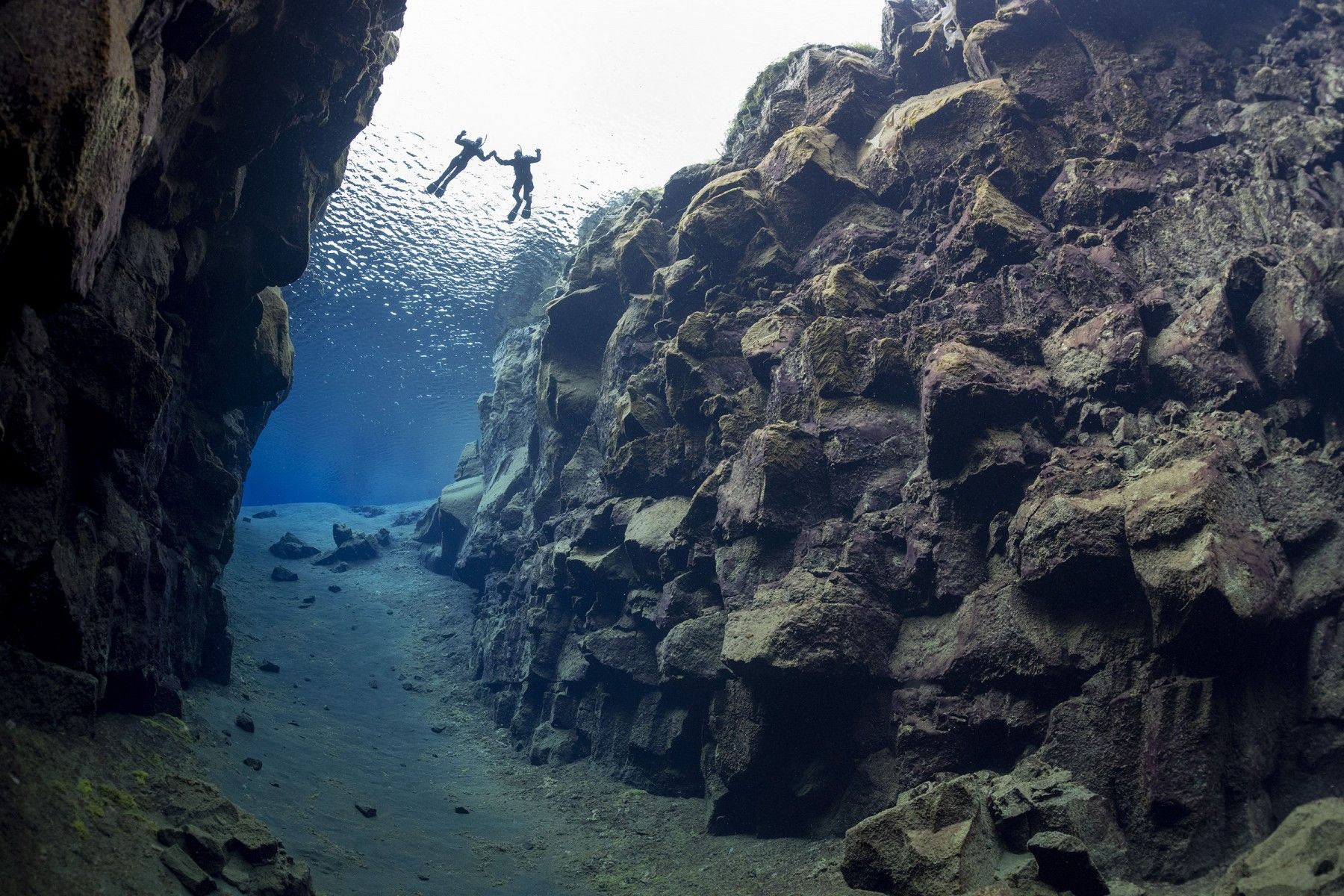 DIVE.IS - Scuba Diving & Snorkeling in Iceland